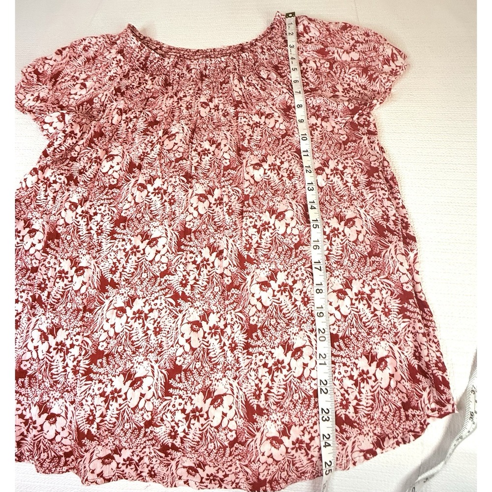 Liz Claiborne Red White Floral Peasant Blouse M Rayon Smocked Boho Cottagecore - Picture 4 of 8